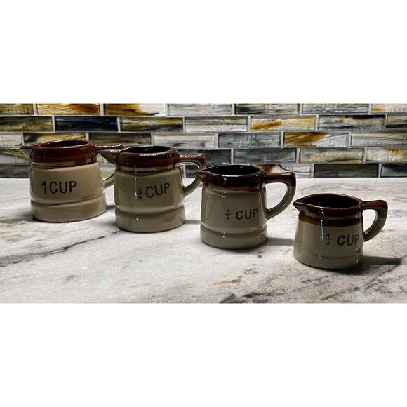 Set Of 4 Vintage Farmhouse Stoneware Brown Glaze Ceramic Measuring Cups - Picture 1 of 7